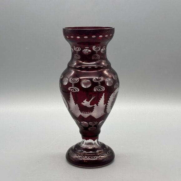 Vintage Cut to Clear Bohemian Egerman Ruby Red Etched Glass Bird Castle Vase - Picture 3 of 8